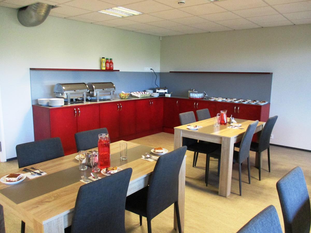 Hostel Maenniku Jk Tallin Zewnętrze zdjęcie